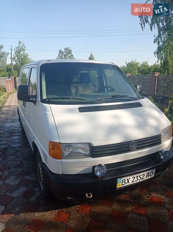 Минивэн Volkswagen Transporter 2000 в 