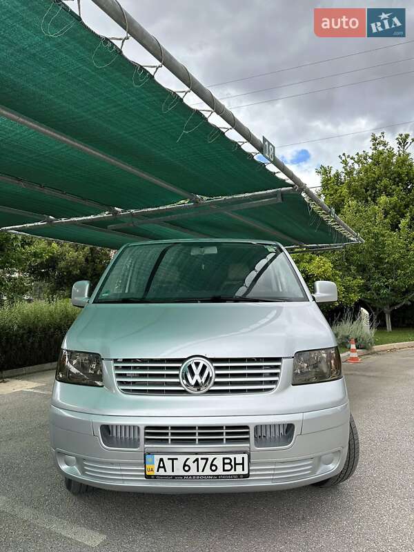 Минивэн Volkswagen Transporter 2009 в Ивано-Франковске