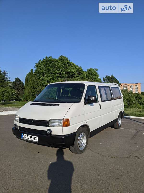 Минивэн Volkswagen Transporter 1993 в Ровно