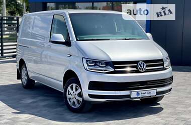 Минивэн Volkswagen Transporter 2018 в 