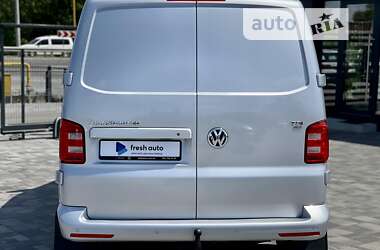 Минивэн Volkswagen Transporter 2018 в 
