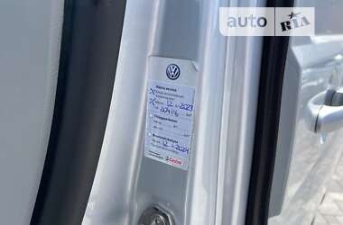 Минивэн Volkswagen Transporter 2018 в 