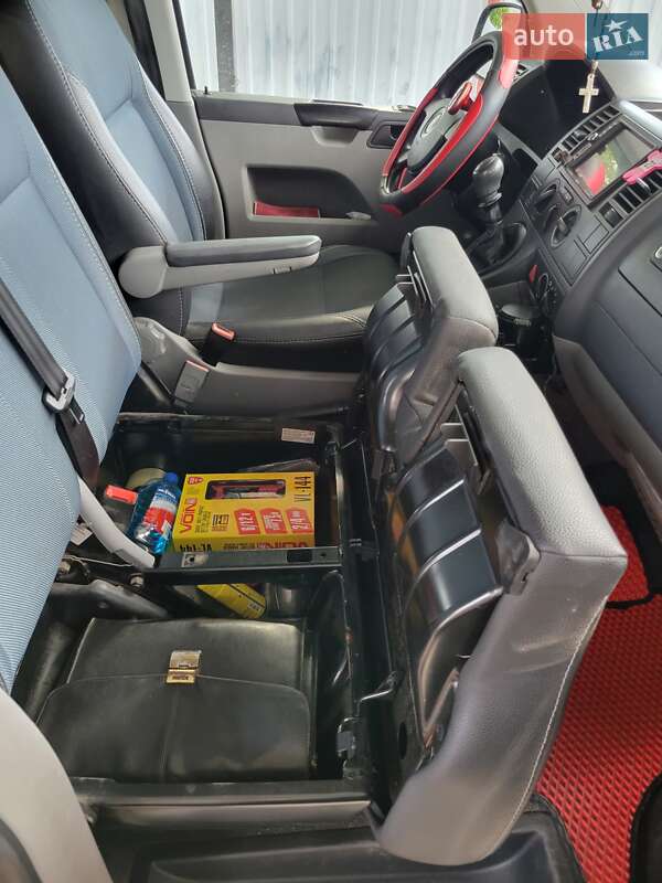Минивэн Volkswagen Transporter 2008 в Коростышеве