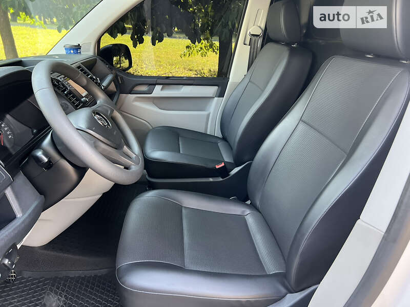 Грузовой фургон Volkswagen Transporter 2017 в Умани