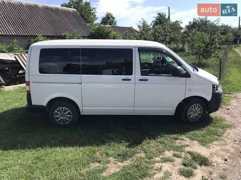 Минивэн Volkswagen Transporter 2015 в Красилове