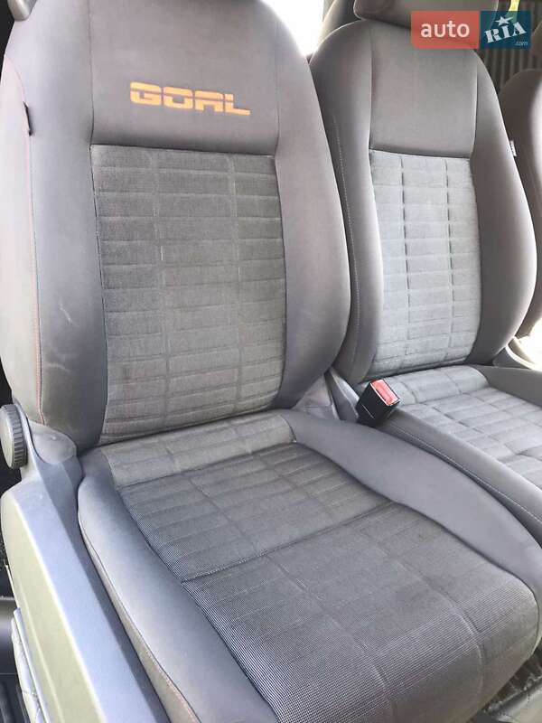 Минивэн Volkswagen Transporter 2015 в Красилове