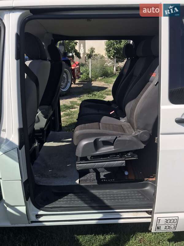 Минивэн Volkswagen Transporter 2015 в Красилове