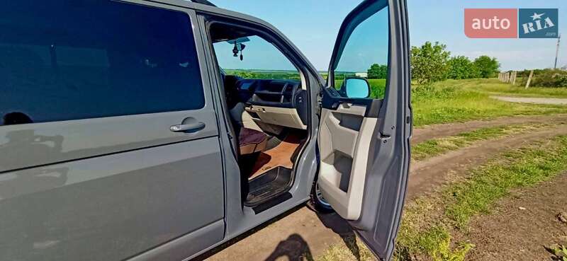 Мінівен Volkswagen Transporter 2017 в Миколаєві