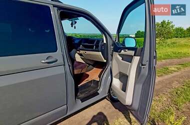 Минивэн Volkswagen Transporter 2017 в 
