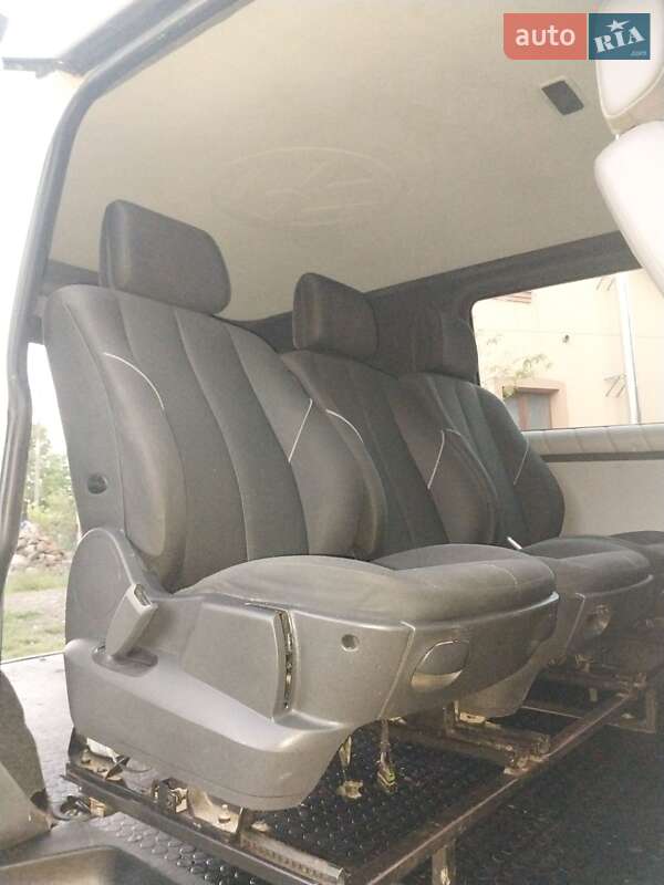 Мінівен Volkswagen Transporter 2004 в Івано-Франківську