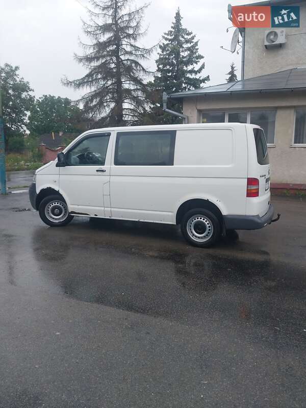 Мінівен Volkswagen Transporter 2004 в Івано-Франківську