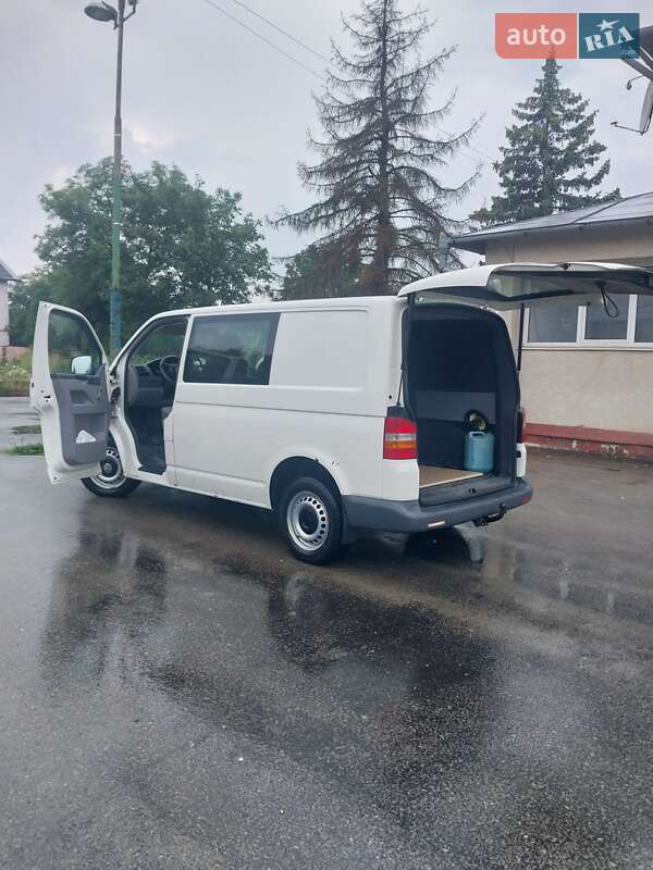 Мінівен Volkswagen Transporter 2004 в Івано-Франківську