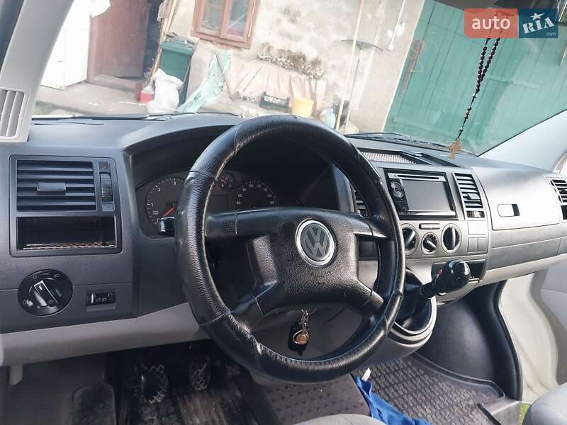 Мінівен Volkswagen Transporter 2004 в Івано-Франківську