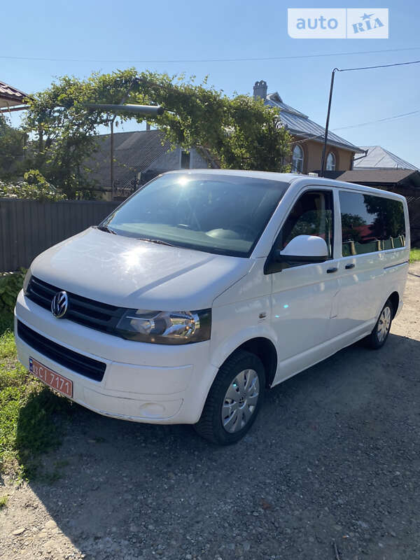 Минивэн Volkswagen Transporter 2013 в Снятине