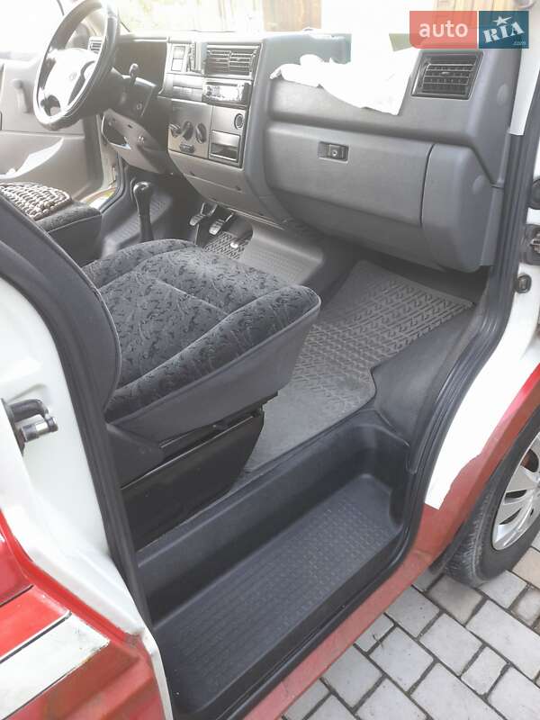 Минивэн Volkswagen Transporter 1997 в Жовкве