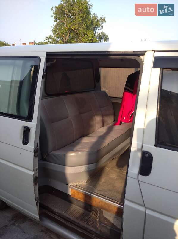 Минивэн Volkswagen Transporter 2001 в Лубнах
