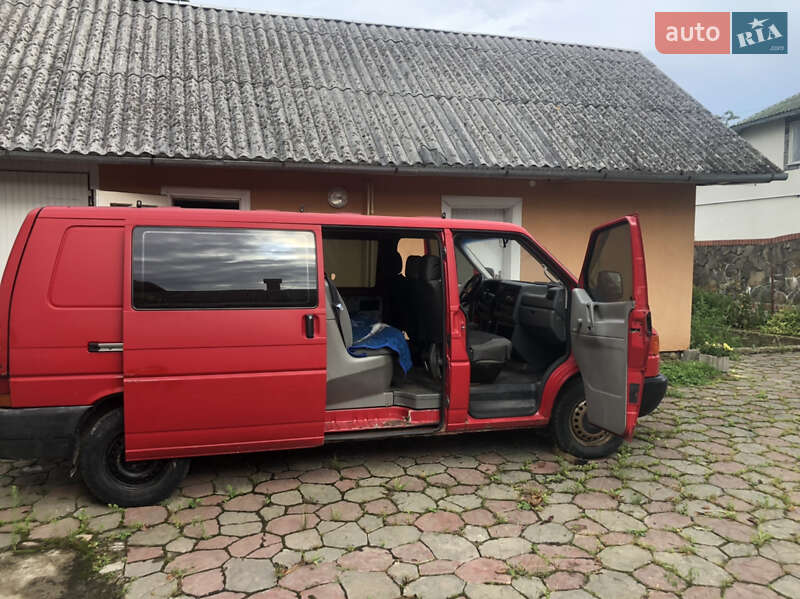 Мінівен Volkswagen Transporter 2001 в Івано-Франківську