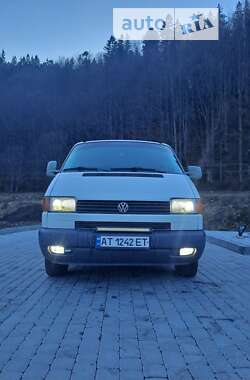 Грузовой фургон Volkswagen Transporter 2001 в Яремче