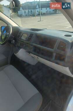 Минивэн Volkswagen Transporter 2018 в 
