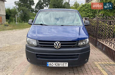 Минивэн Volkswagen Transporter 2010 в 