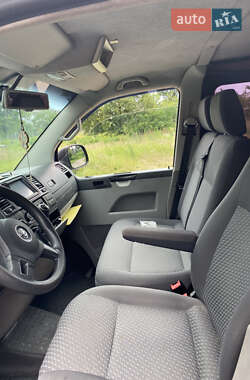 Минивэн Volkswagen Transporter 2010 в 