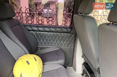 Минивэн Volkswagen Transporter 2010 в 