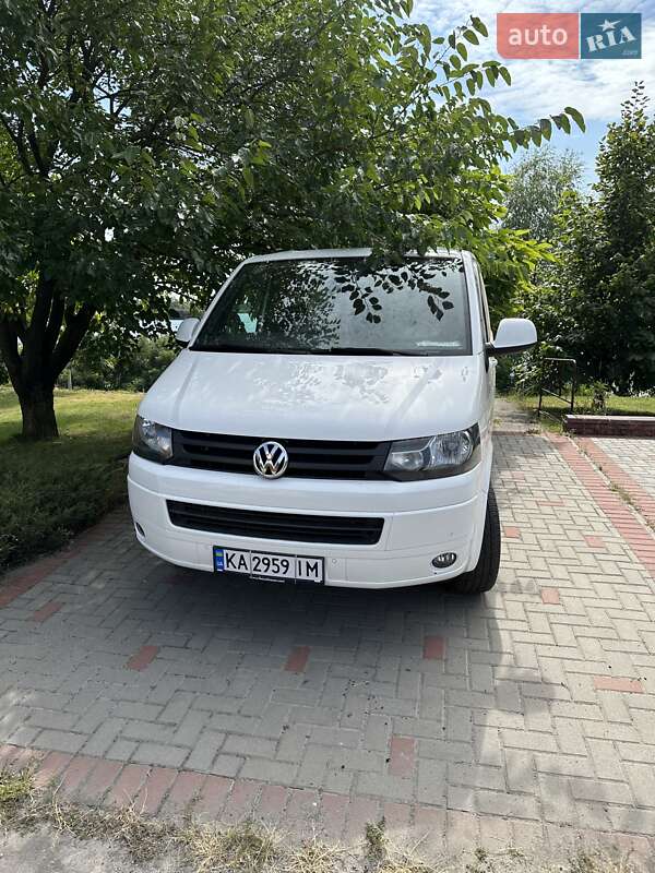 Минивэн Volkswagen Transporter 2015 в Киеве