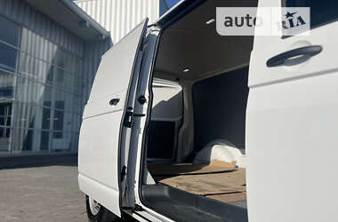 Грузовой фургон Volkswagen Transporter 2020 в 