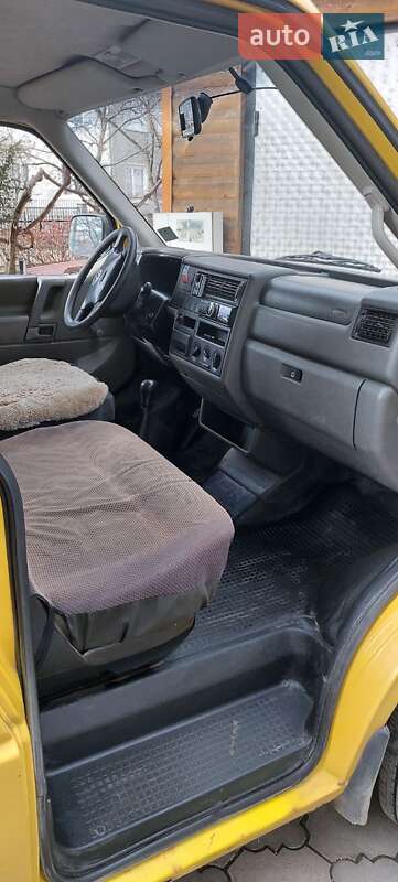 Минивэн Volkswagen Transporter 1999 в Косове