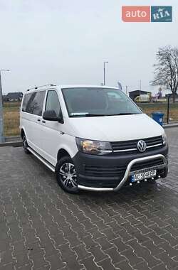 Минивэн Volkswagen Transporter 2018 в 