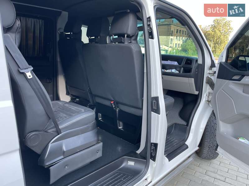 Минивэн Volkswagen Transporter 2016 в Ромнах