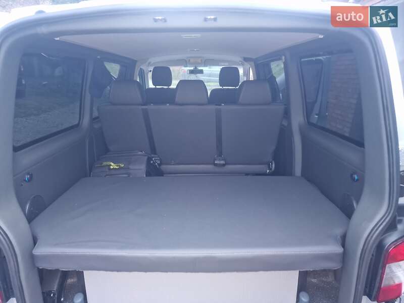 Грузопассажирский фургон Volkswagen Transporter 2011 в Бердичеве