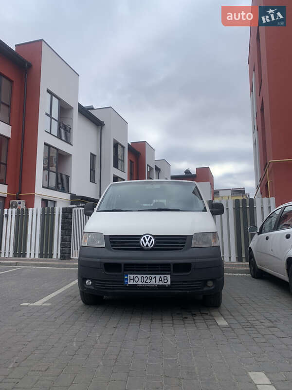 Минивэн Volkswagen Transporter 2004 в Киеве