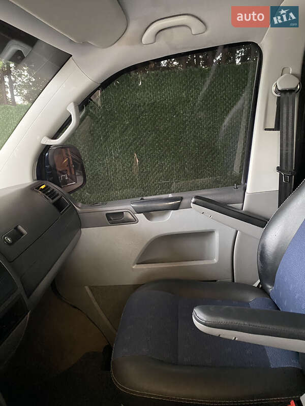 Минивэн Volkswagen Transporter 2006 в Днепре