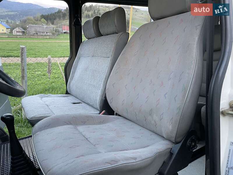 Минивэн Volkswagen Transporter 1996 в Турке фото 3 Минивэн Volkswagen Transporter 1996 в Турке