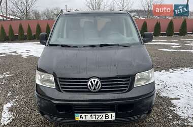 Минивэн Volkswagen Transporter 2005 в Тячеве