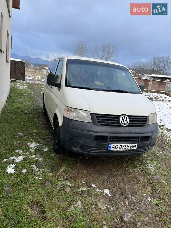 Минивэн Volkswagen Transporter 2008 в Тячеве