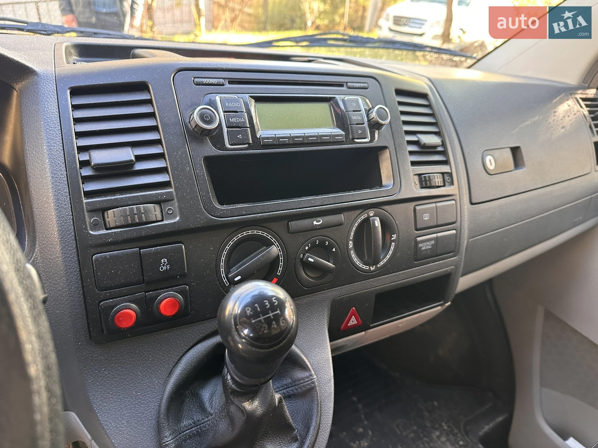 2011 Volkswagen Transporter - мініатюра 8