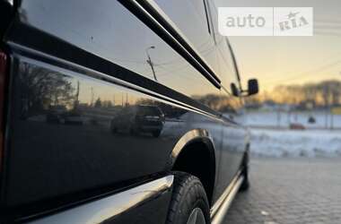 Минивэн Volkswagen Transporter 2000 в 