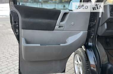 Минивэн Volkswagen Transporter 2000 в 