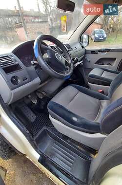 Минивэн Volkswagen Transporter 2006 в 