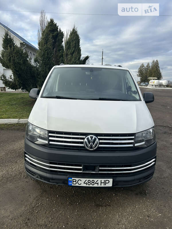 Минивэн Volkswagen Transporter 2017 в Мостиске