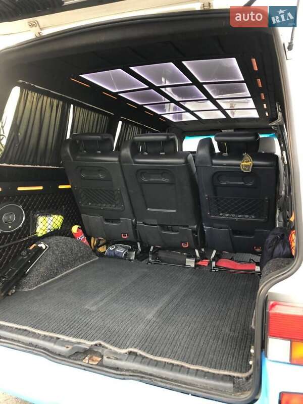 Минивэн Volkswagen Transporter 2000 в Черновцах