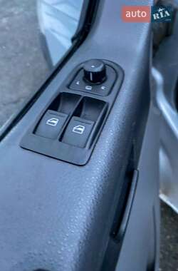Минивэн Volkswagen Transporter 2009 в 