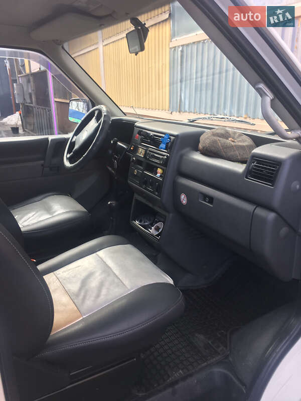 Минивэн Volkswagen Transporter 2001 в Каменец-Подольском