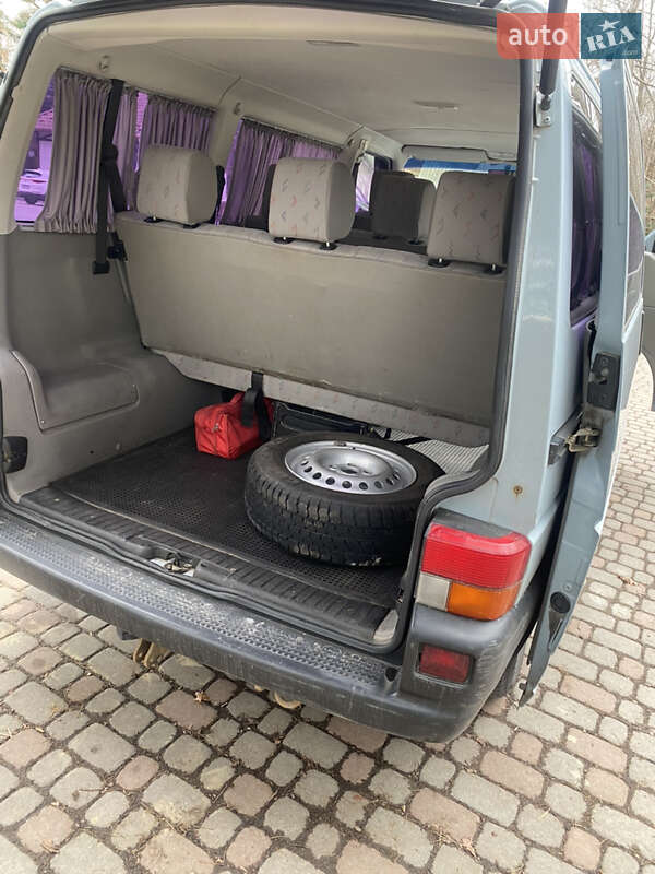 Минивэн Volkswagen Transporter 2003 в Дрогобыче