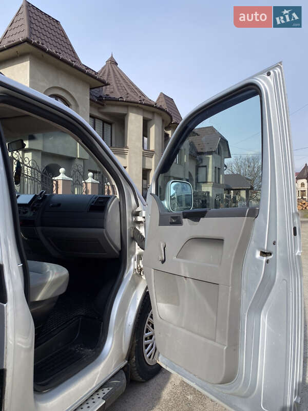 Минивэн Volkswagen Transporter 2007 в Тячеве