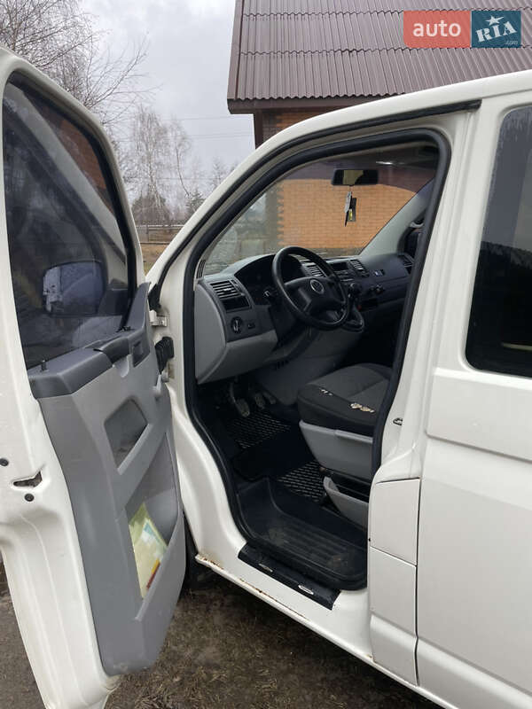 Минивэн Volkswagen Transporter 2004 в Рокитном фото 5 Минивэн Volkswagen Transporter 2004 в Рокитном