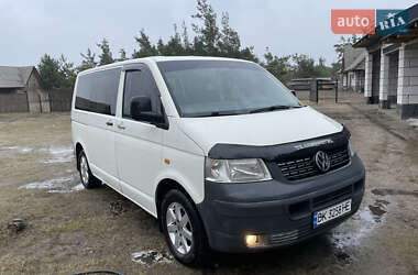 Минивэн Volkswagen Transporter 2004 в Рокитном