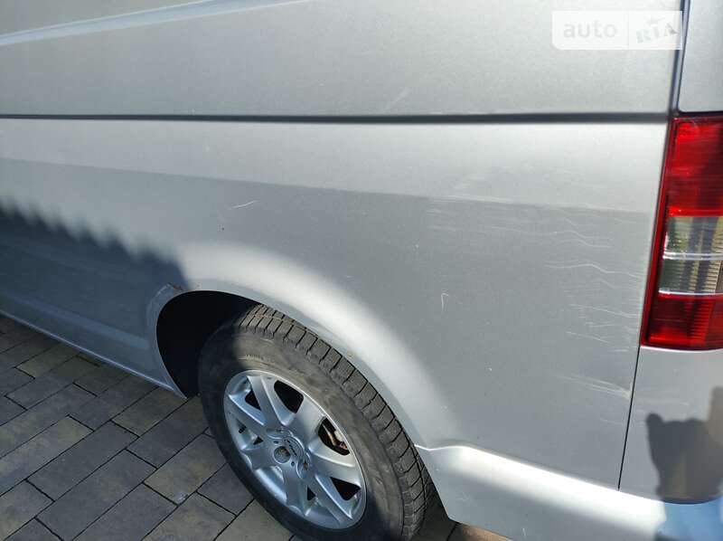 Грузопассажирский фургон Volkswagen Transporter 2014 в Луцке